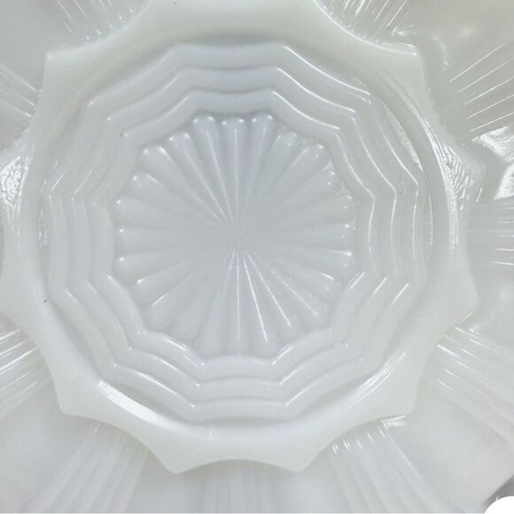 Vintage Plate Anchor Hocking Fire King Milk Glass Deviled Egg Dish 22K Gold Trim - Picture 6 of 11
